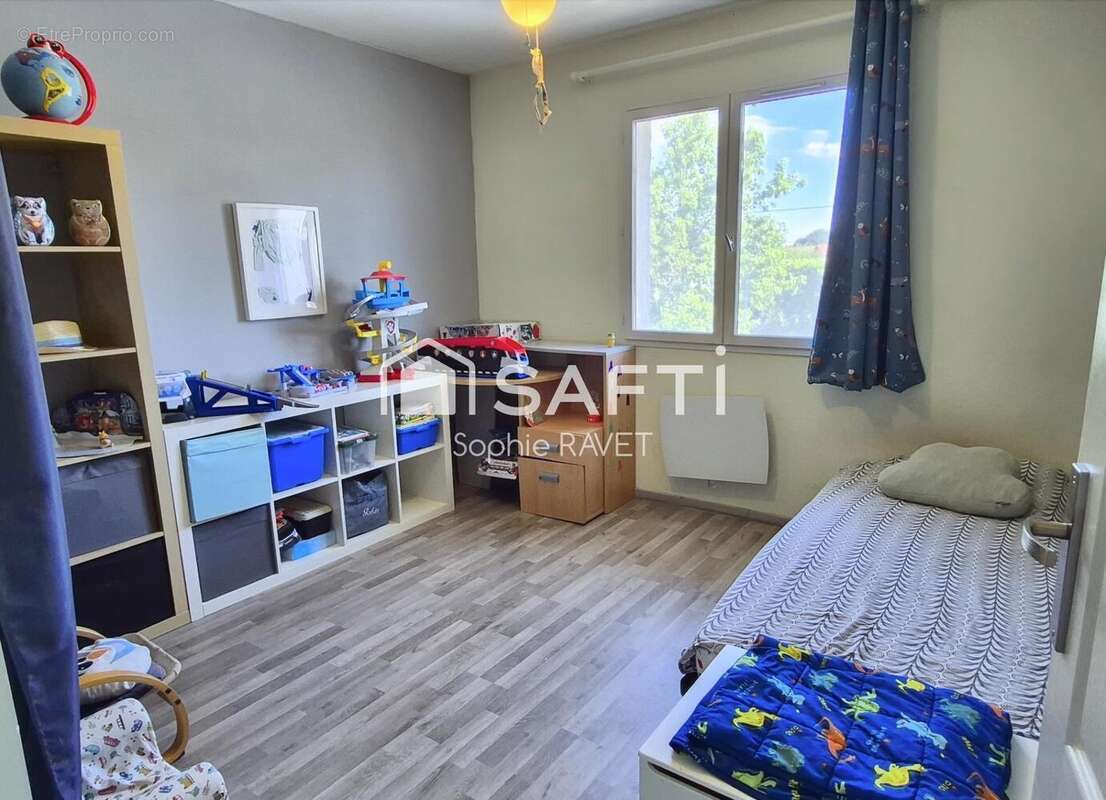 Photo 6