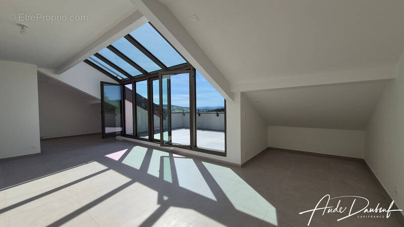 Appartement à COPPONEX