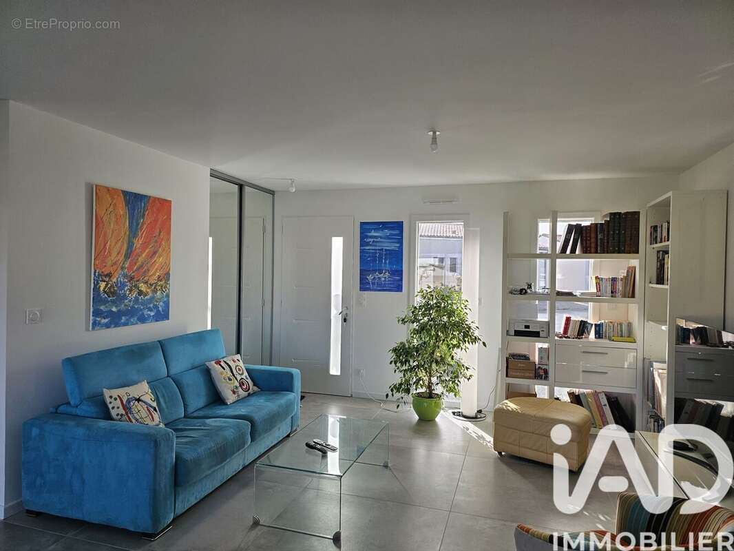 Maison 81 m² à La Clisse  - photo 3