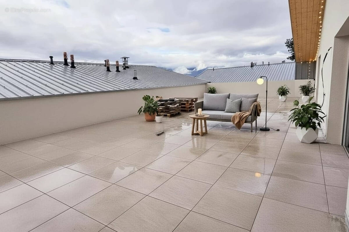 Appartement à CHALLES-LES-EAUX