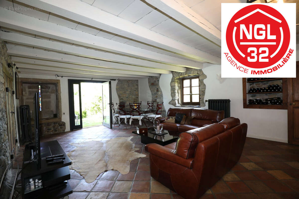 Maison 250 m² à Choisy  - photo 6