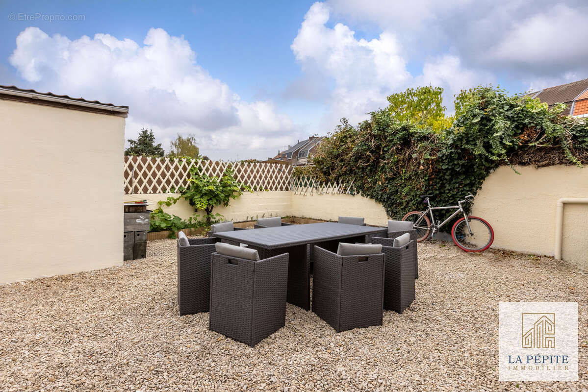 Maison à SAINT-AMAND-LES-EAUX