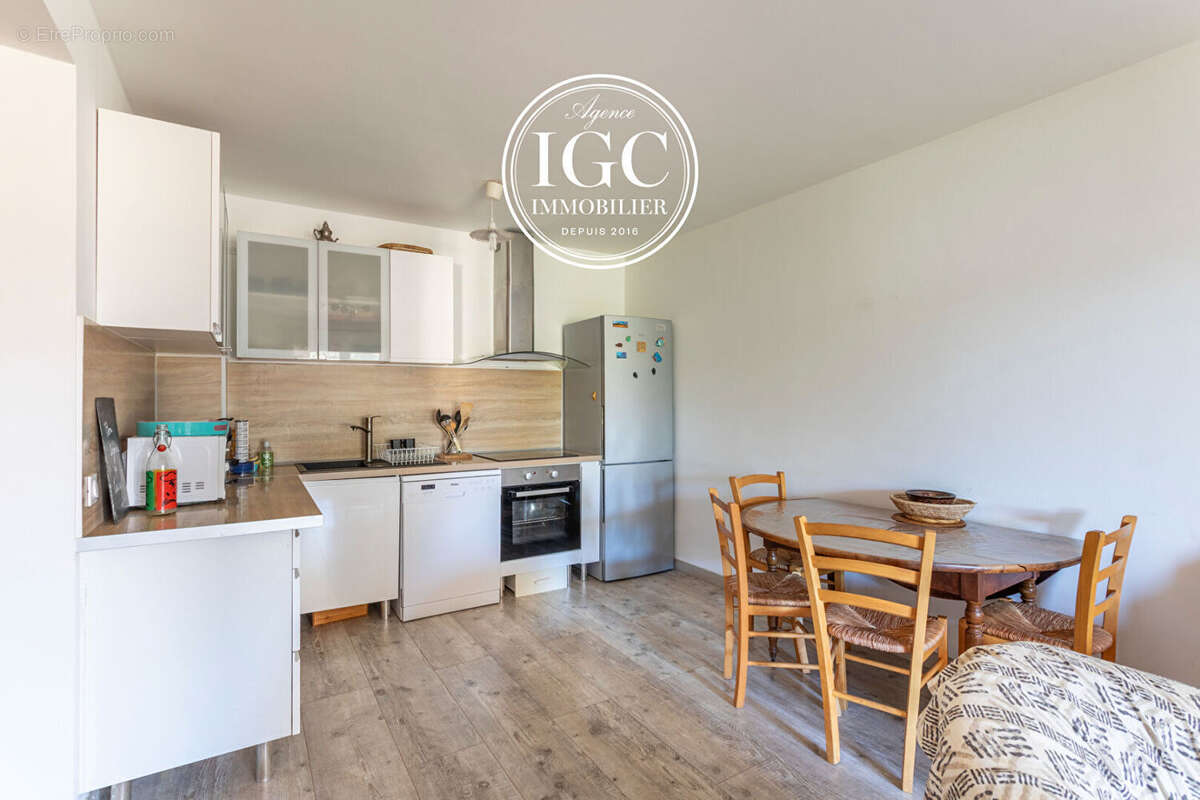 Appartement à CARRY-LE-ROUET