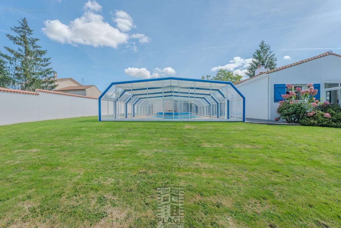 Maison à LE GIROUARD