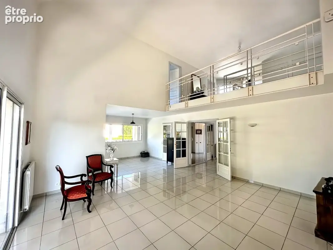 Maison T5 de 163 m2  dans un quartier très recherché - photo 8