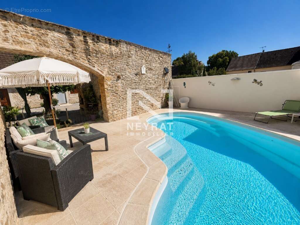 Authentique maison en pierres avec piscine - photo 2
