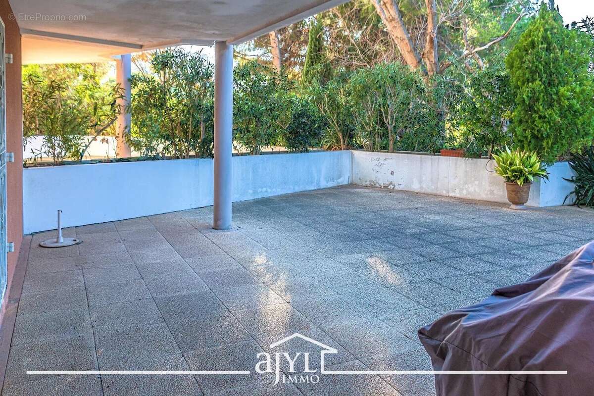 Appartement à MARSEILLE-8E