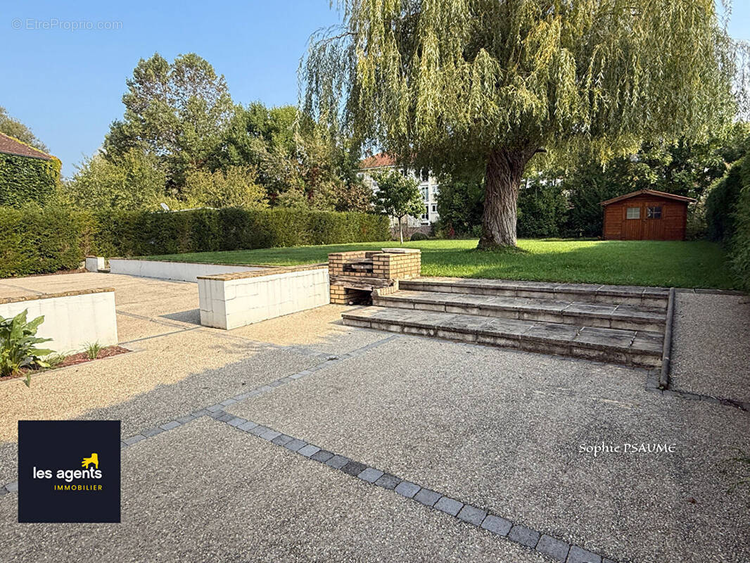 Maison à NEUFCHATEAU