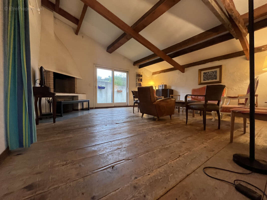 Maison à CASCASTEL-DES-CORBIERES