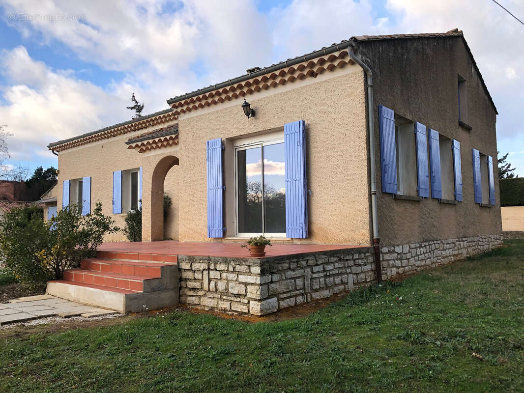 Maison familiale 125 m2 - Plain pied - vue Luberon - photo 2