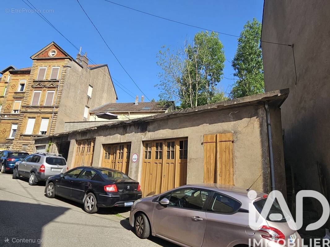 Photo 1 - Parking à ALGRANGE