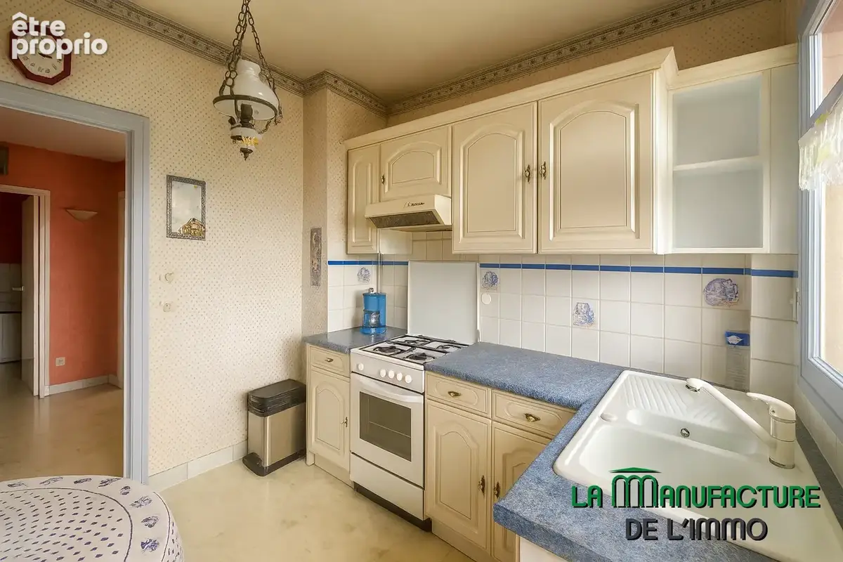 Appartement f3 traversant et lumineux avec balcon / saint-etienne hpl - photo 4