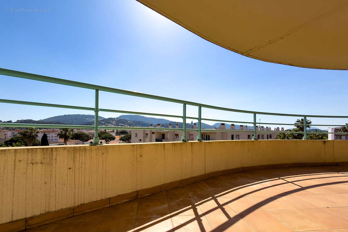 Appartement à HYERES
