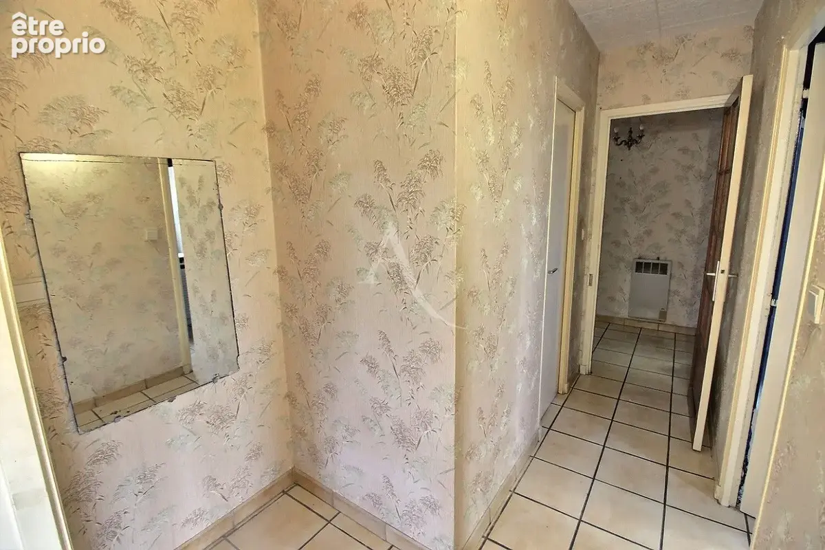 Maison familiale à fort potentiel développant 142 m²  avec 5 chambres sur terrain 3 faces au calme - photo 8