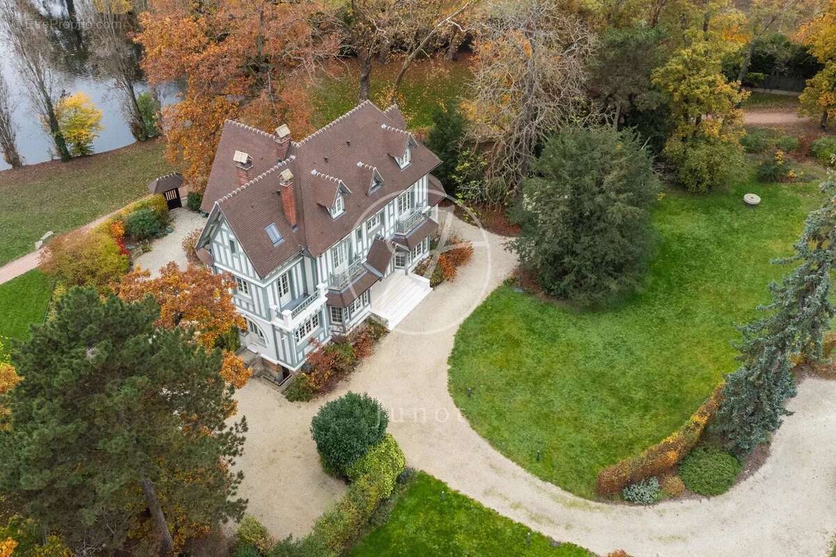 Maison à LE VESINET