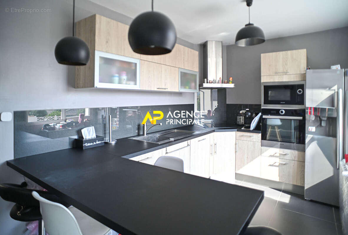 Maison à SARTROUVILLE