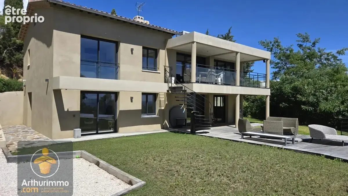 Villa contemporaine avec vue mer au Lavandou - photo 15