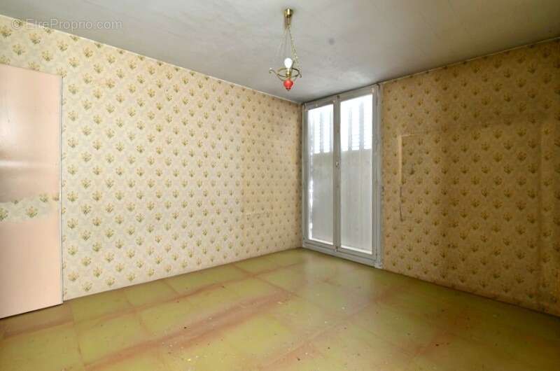 Appartement à vendre 2 pièces  à rénover commune d'AMBILLY (74) - photo 2