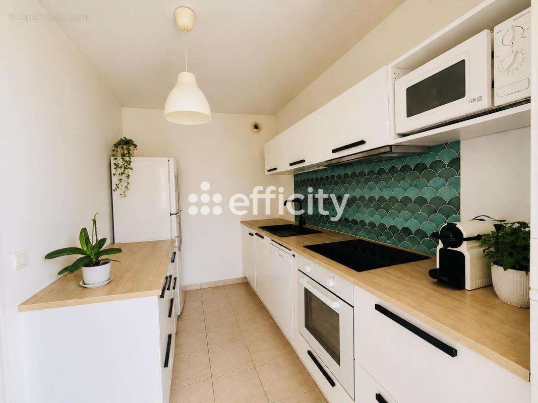 Appartement à MARSEILLE-6E