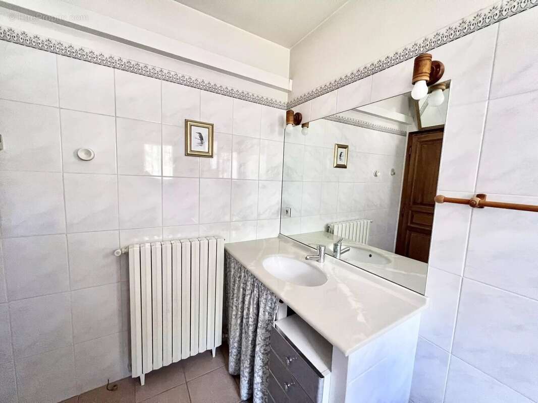 Maison à FORCALQUEIRET