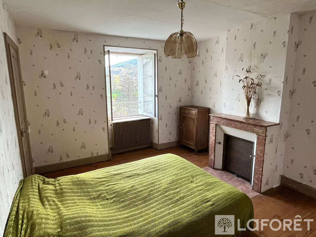 Maison à LAVOUTE-CHILHAC