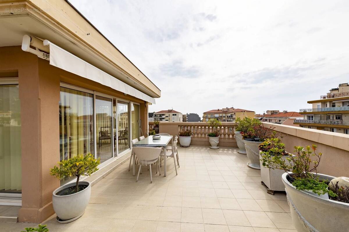 Appartement à MENTON