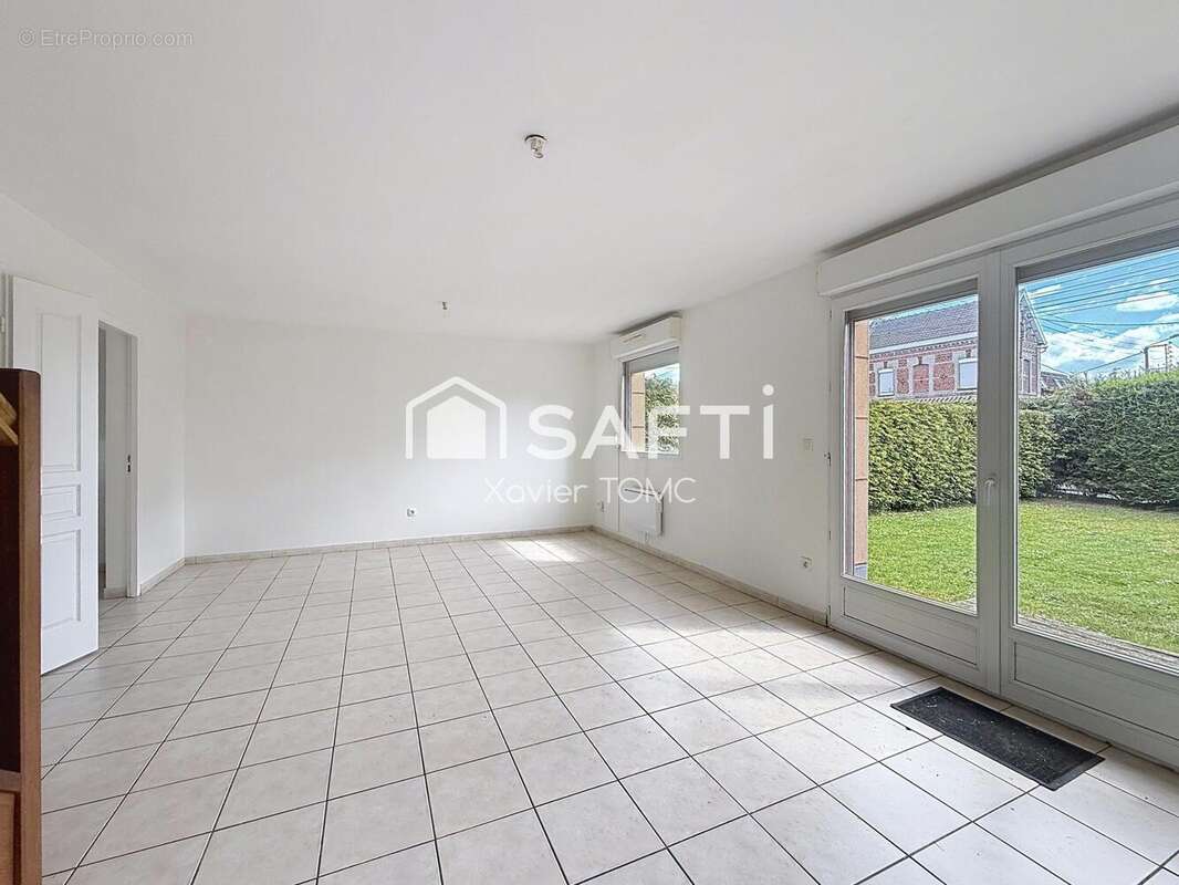 Maison 84 m² à Carvin  - photo 2