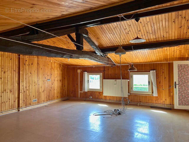 MAISON de caractère en pierre de taille sur 3 000 m2 de terrain avec espace boisé à Saint-Sulpice de Cognac - photo 13