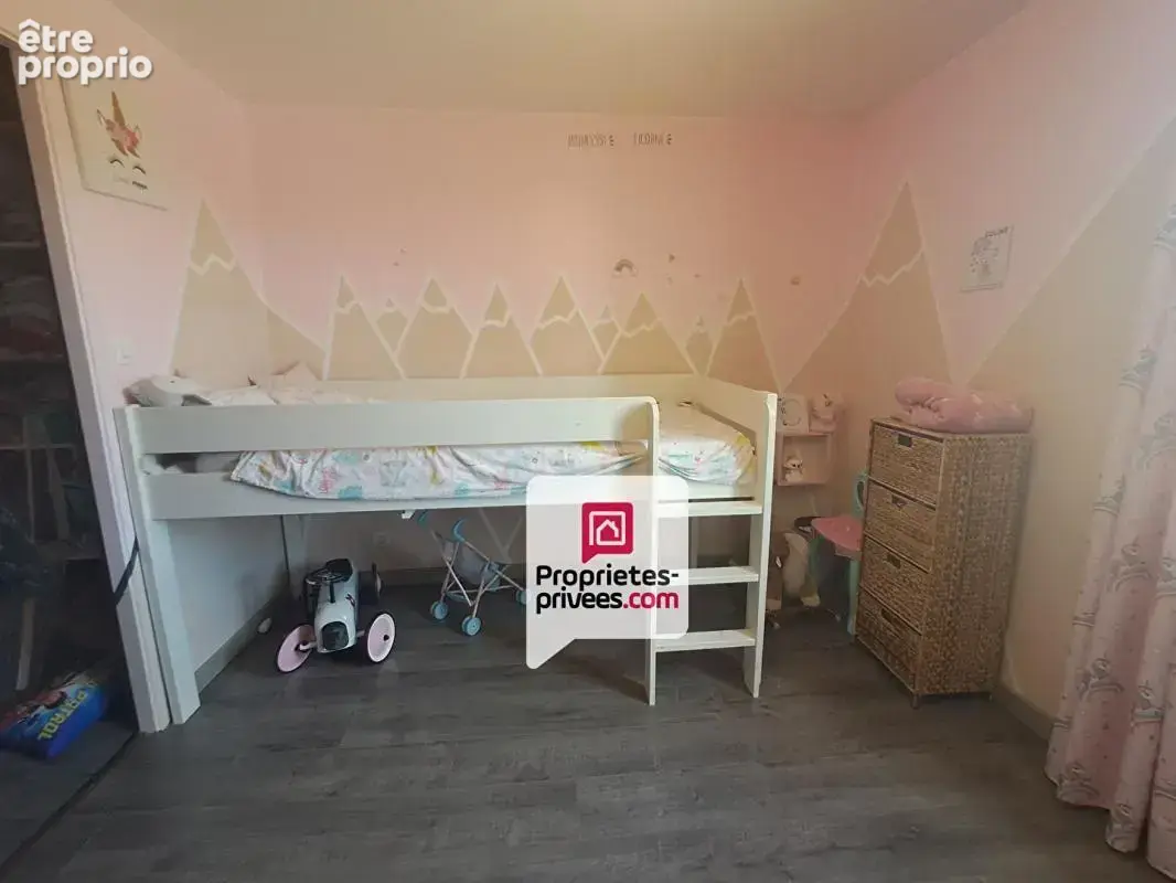 Maison contemporaine de plain-pied  5 chambres  Piscine  Double garage - photo 14