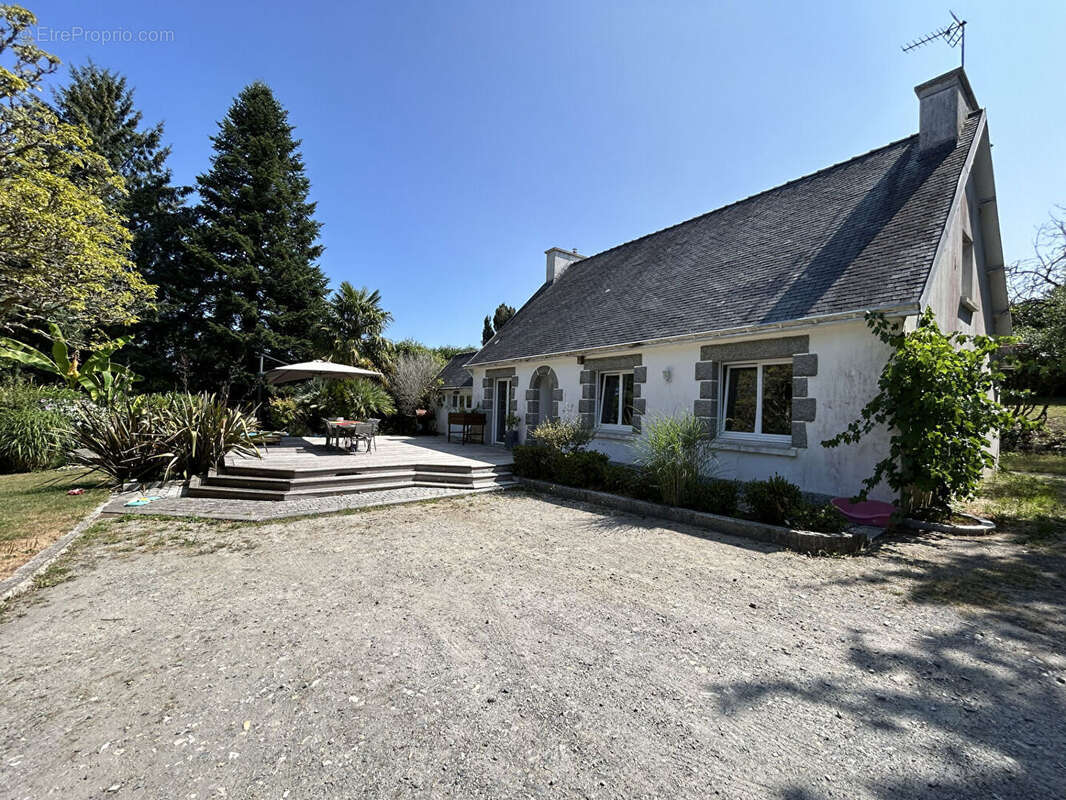 Élégante propriété familiale avec parc paysager, piscine et prestations haut de gamme - Quimper - photo 3