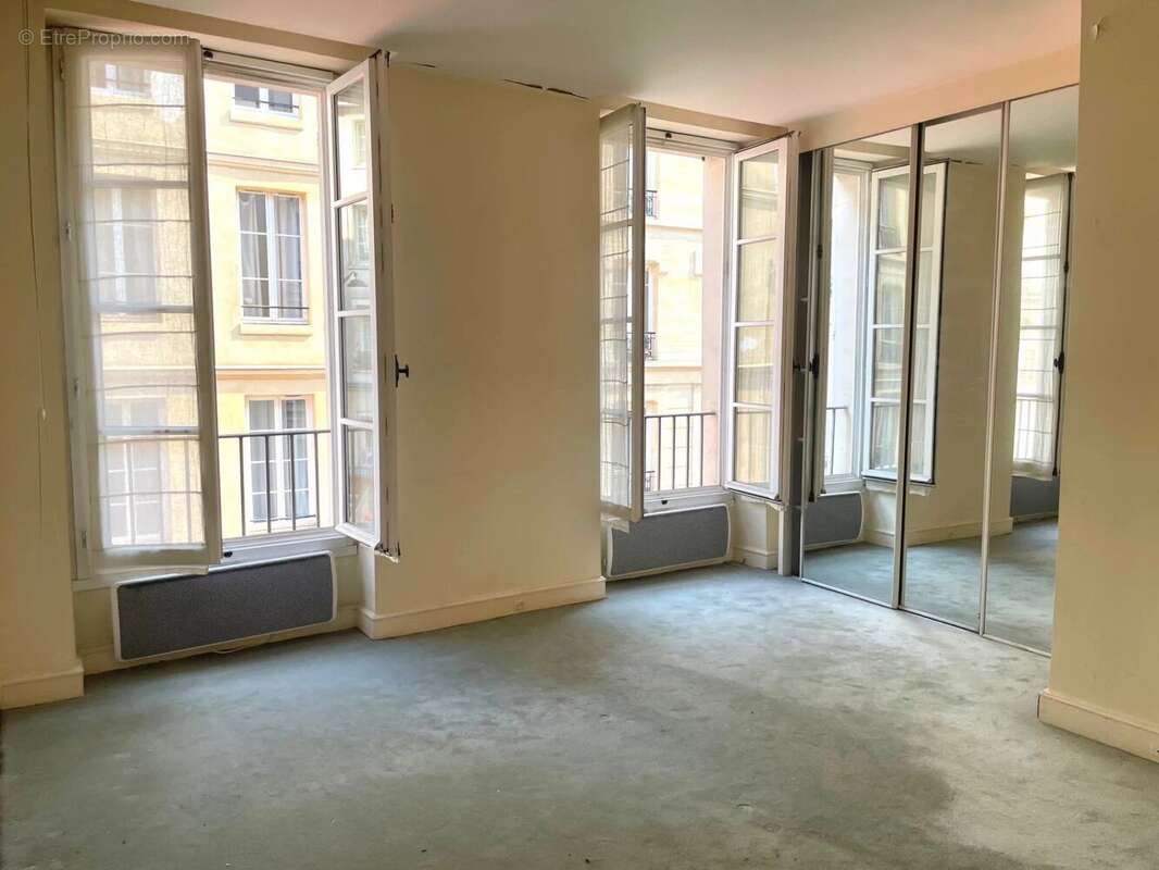 Appartement à PARIS-5E
