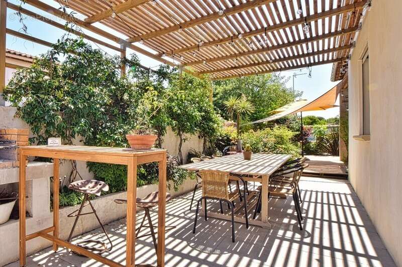 Maison à COURNONSEC