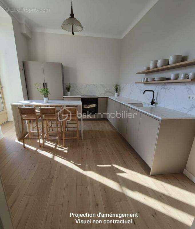 Maison à OGEU-LES-BAINS