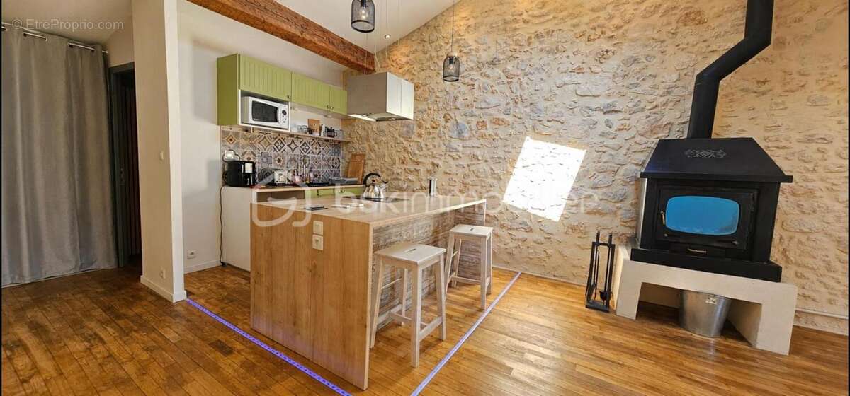 Immeuble de rapport – 2 appartements + Local commercial – Rentabilité estimée ≈ 9 % - photo 9