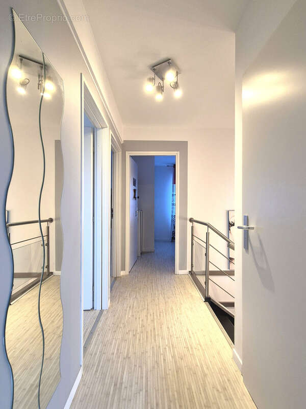 Maison à VERT-SAINT-DENIS