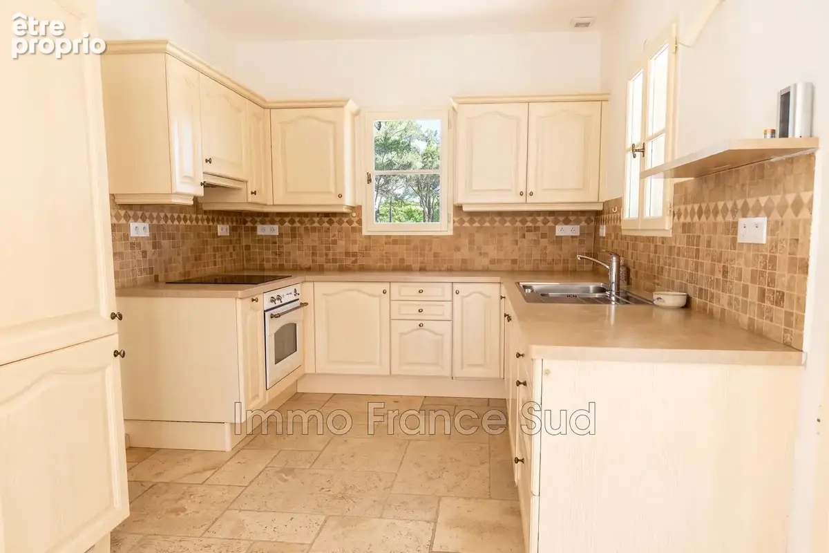 Maison 4 pièces 120 m² à vendre à Tourtour (83690) - photo 6