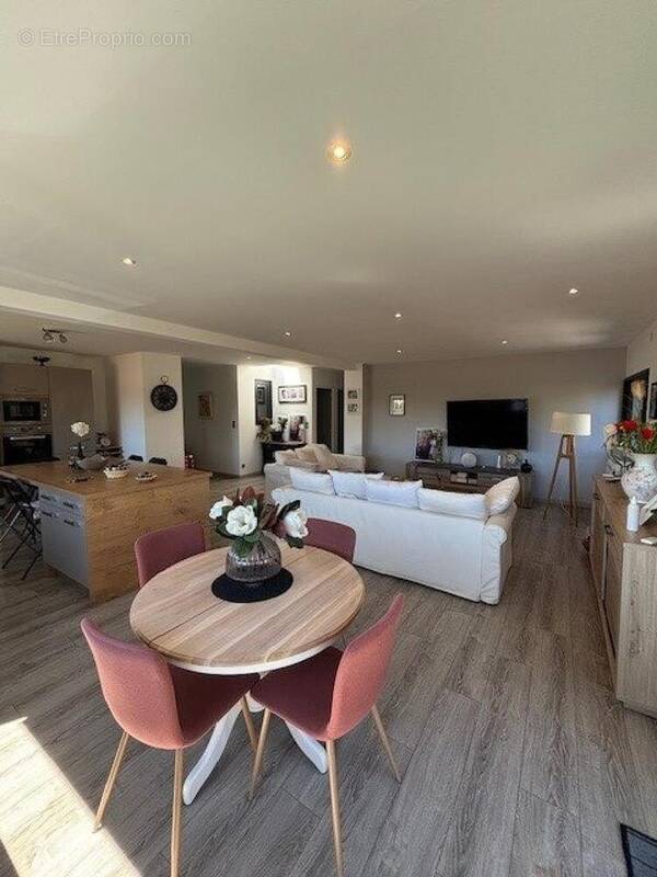 Photo 1 - Appartement à LA VALETTE-DU-VAR