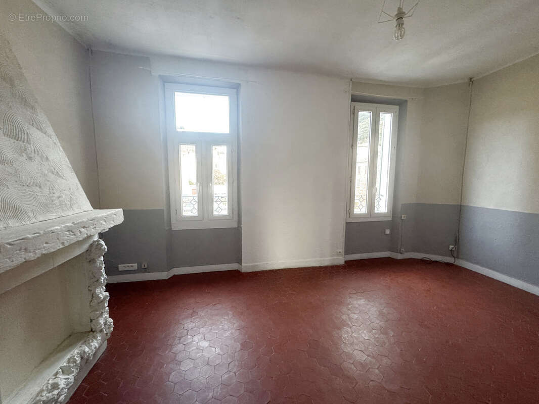 Appartement à LES MEES