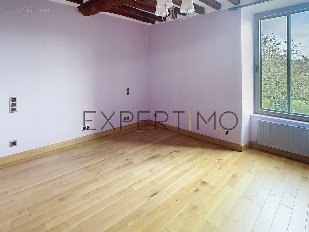 Maison à NOYERS-BOCAGE