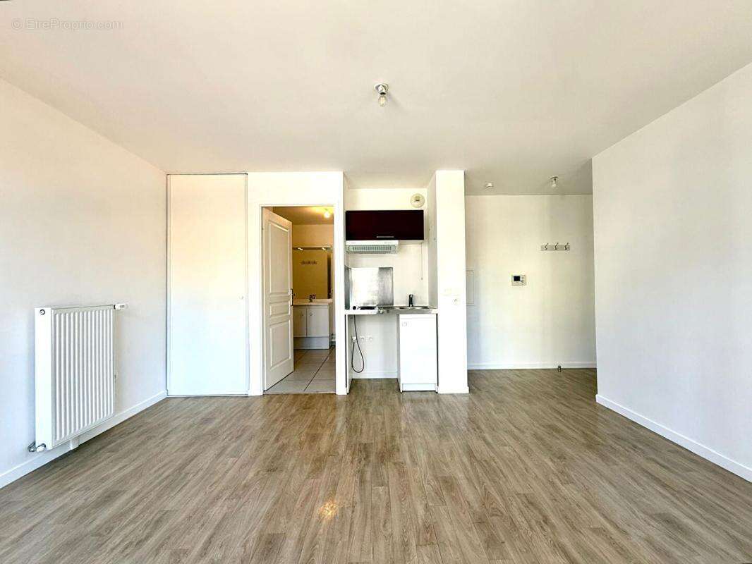 Appartement à AUBERVILLIERS