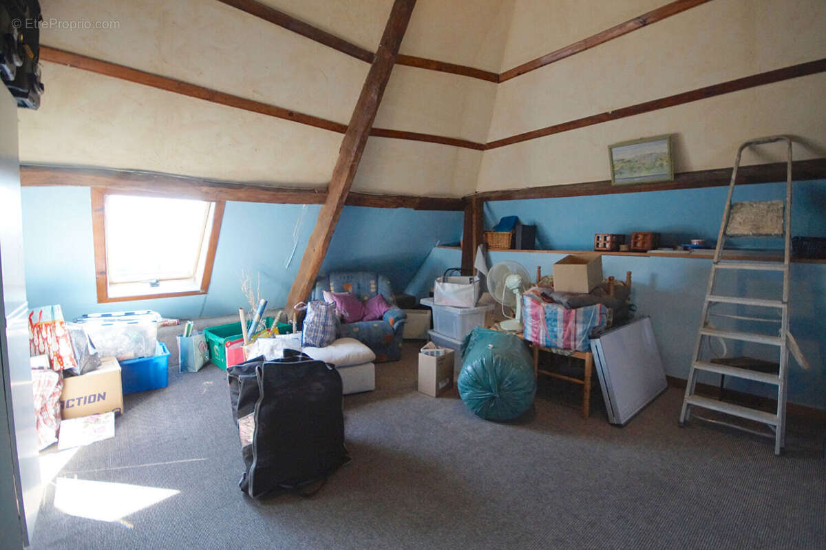 Maison à NOTRE-DAME-DE-CENILLY