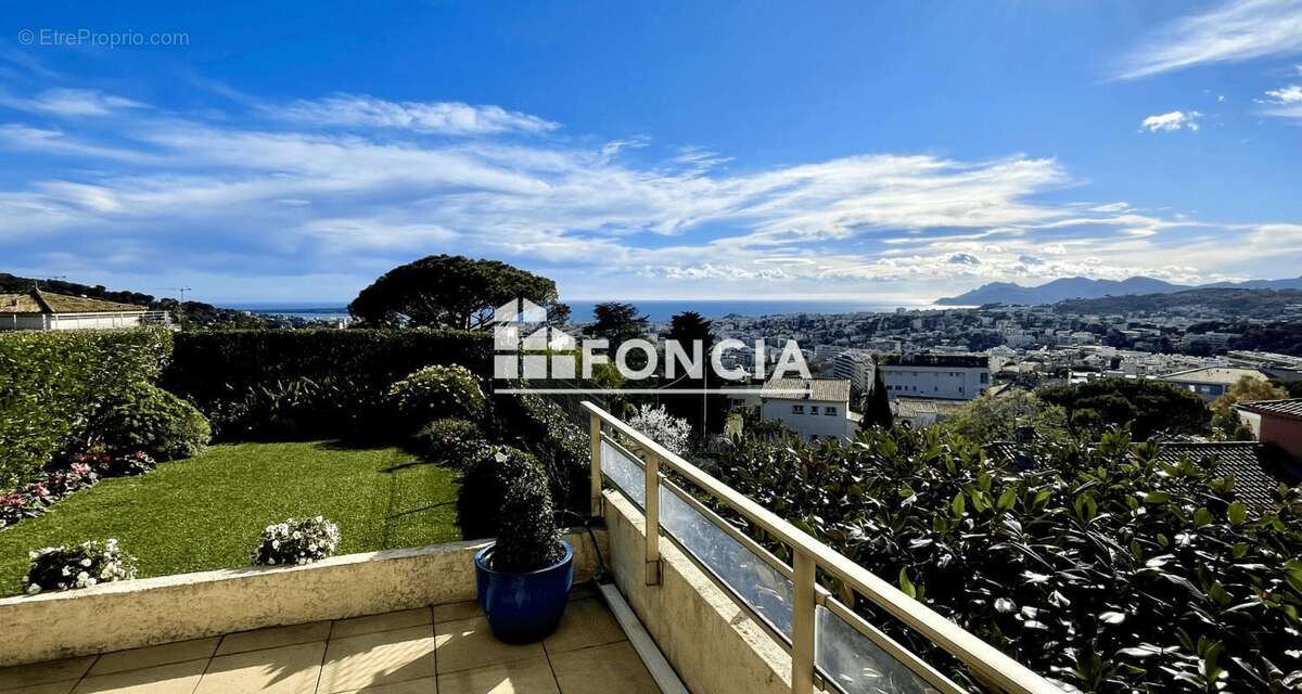 COUP DE COEUR au CANNET! 98m2, pleine VUE MER, avec 100m2 d'extérieur et PISCINE - photo 2