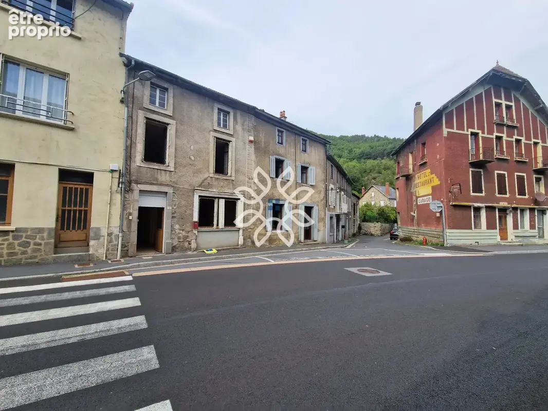 Maison à FERRIERES-SAINT-MARY