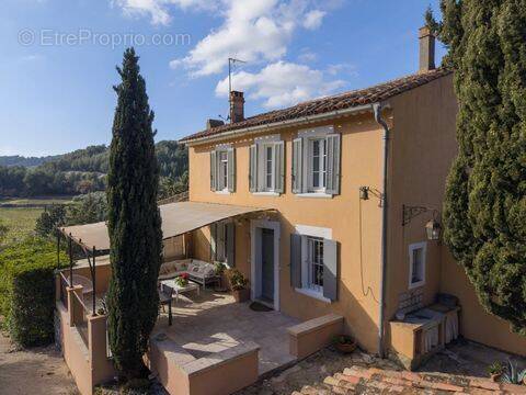 Maison à LE CASTELLET