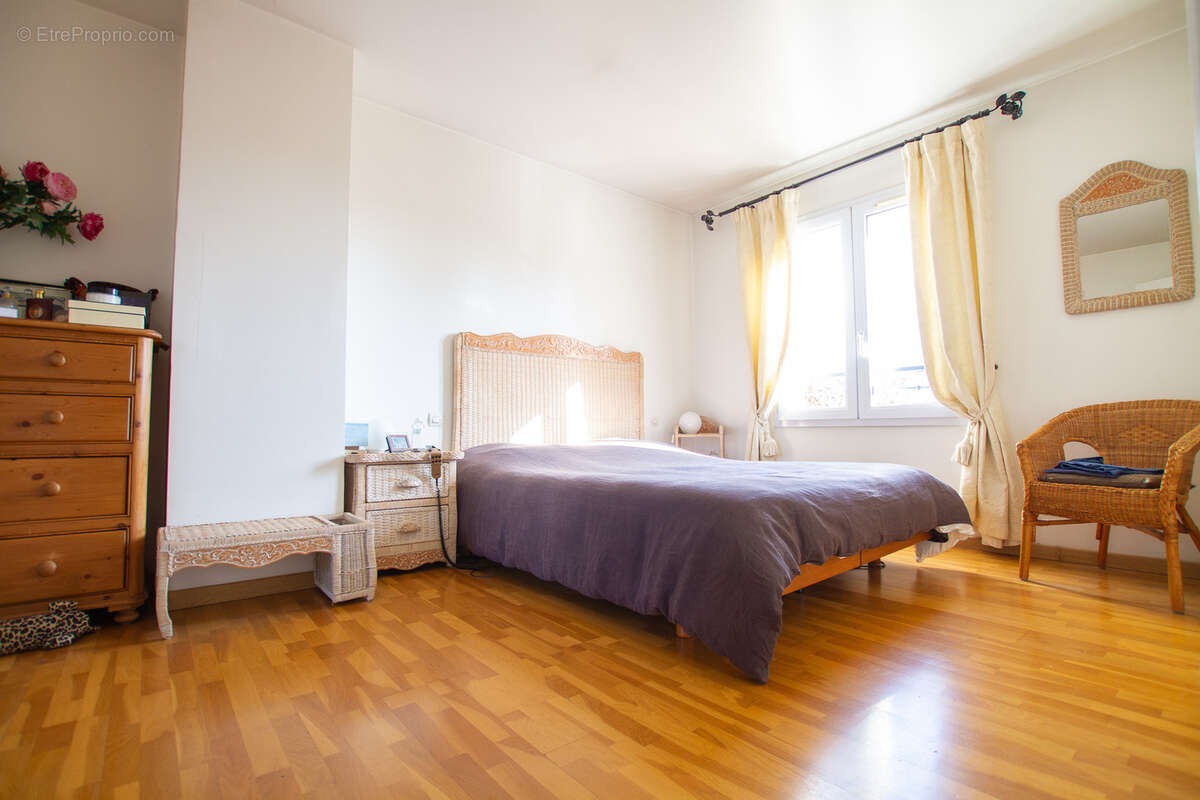 Maison à VILLENEUVE-LE-ROI