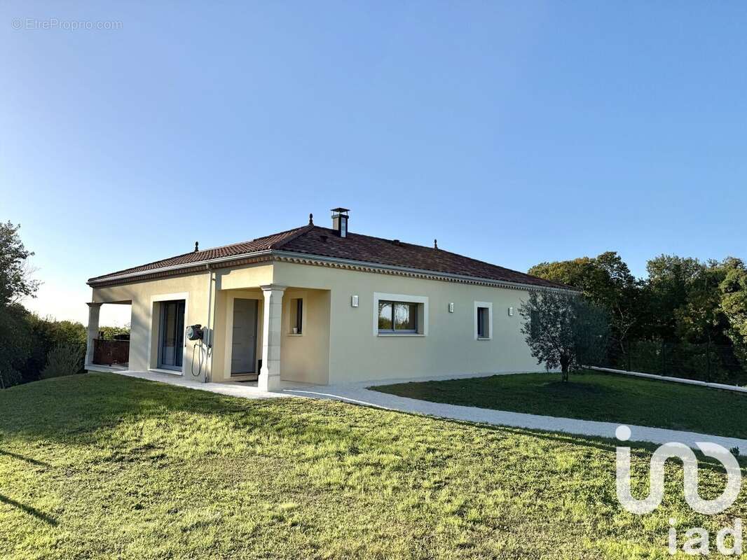 Photo 2 - Maison à LA CHAPELLE-AUBAREIL