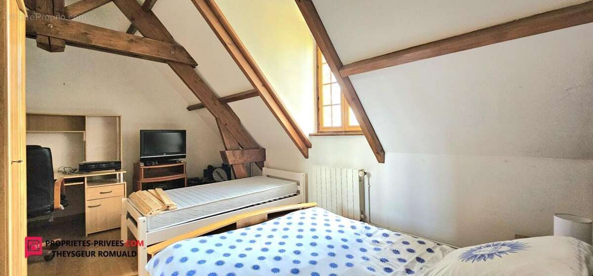 Maison à EGREVILLE