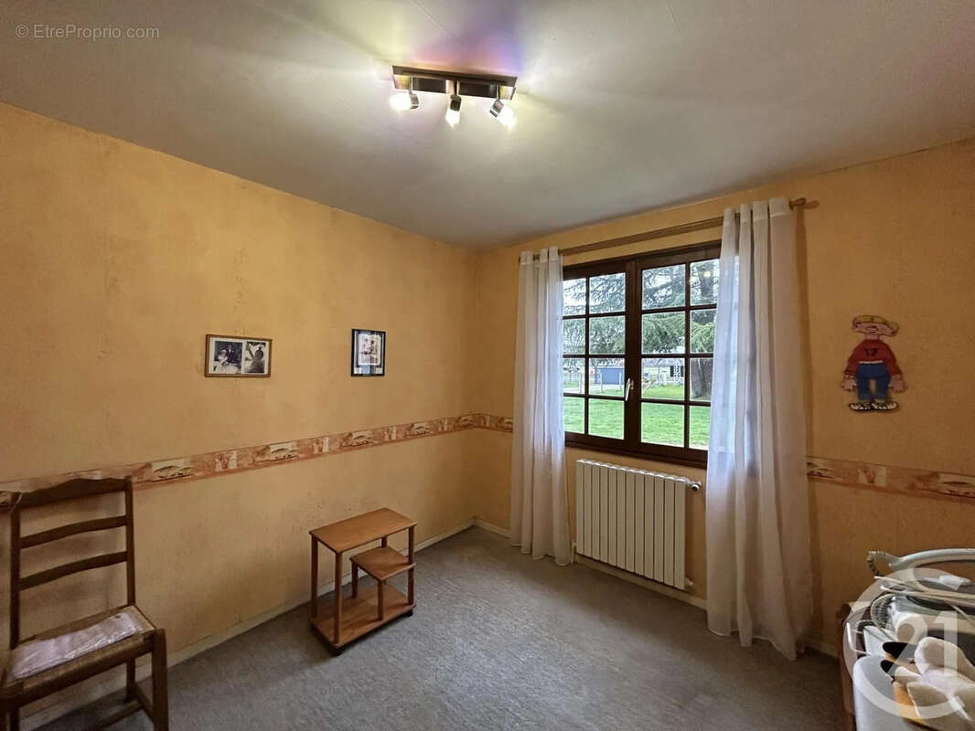 Maison à LES EGLISOTTES-ET-CHALAURES