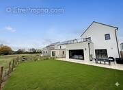 Maison à LA CHAPELLE-DES-FOUGERETZ