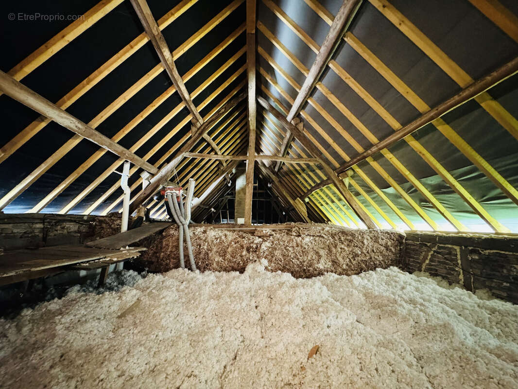 Maison à SENS-SUR-SEILLE